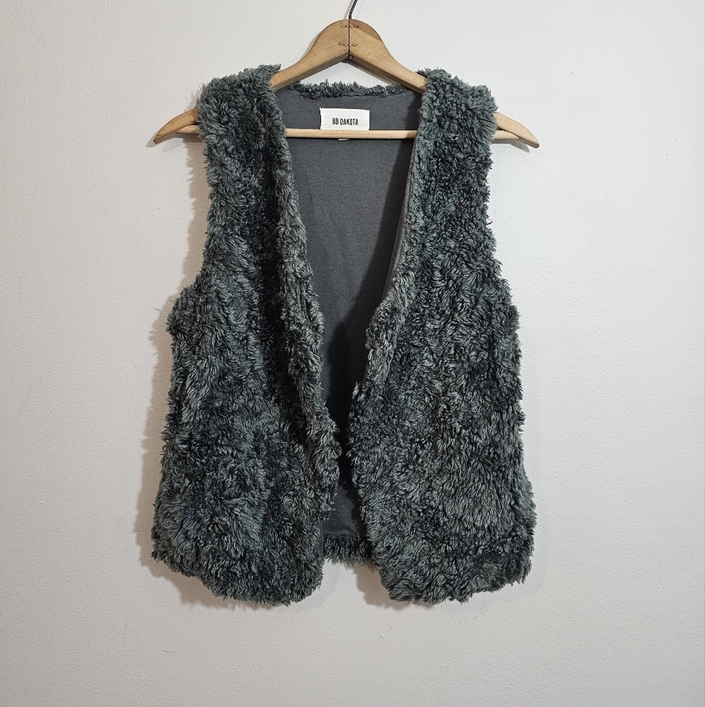 BB Dakota Solid Gray Faux Fur Vest